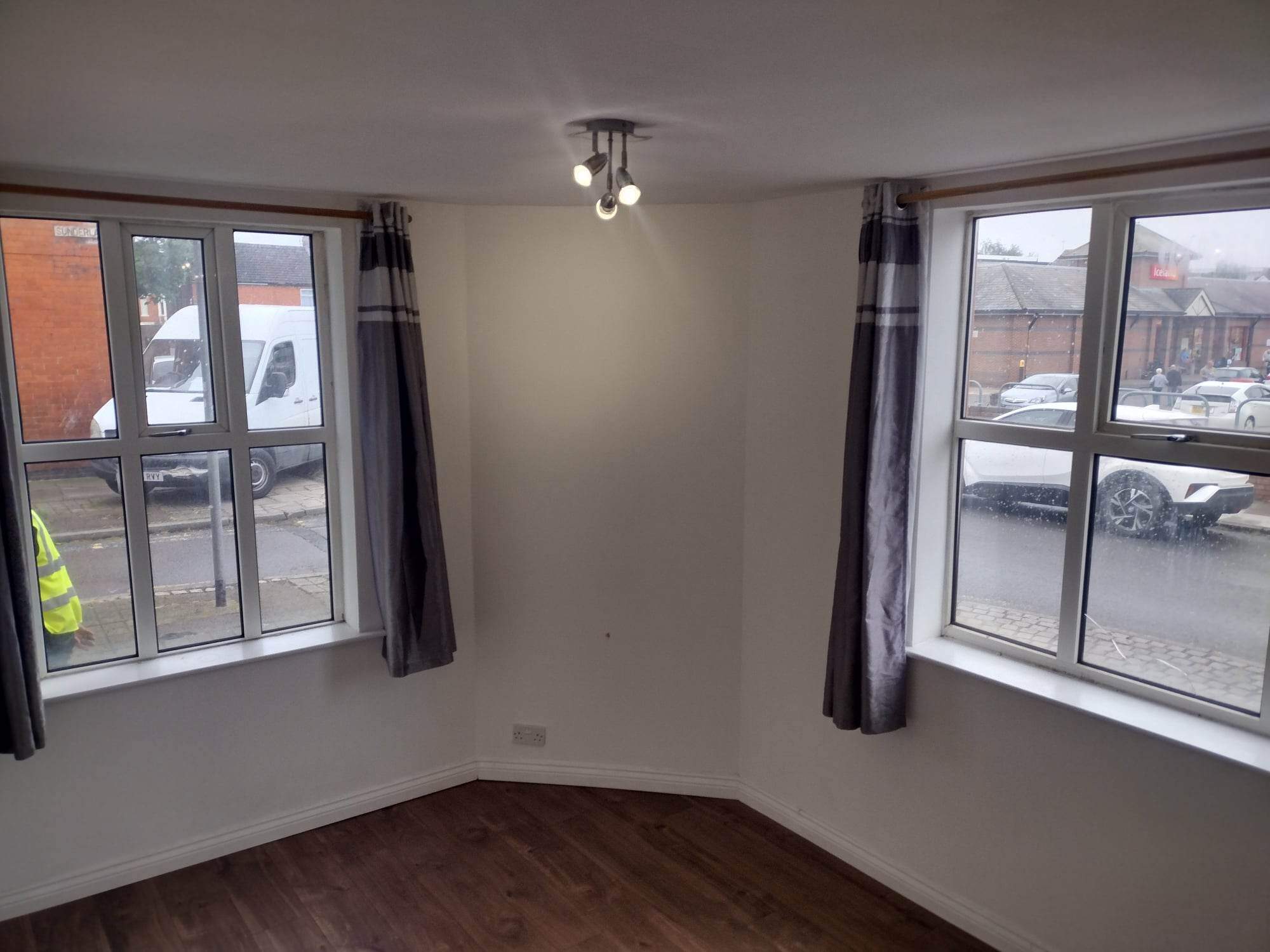 355191406_1243362539709848_409895-1