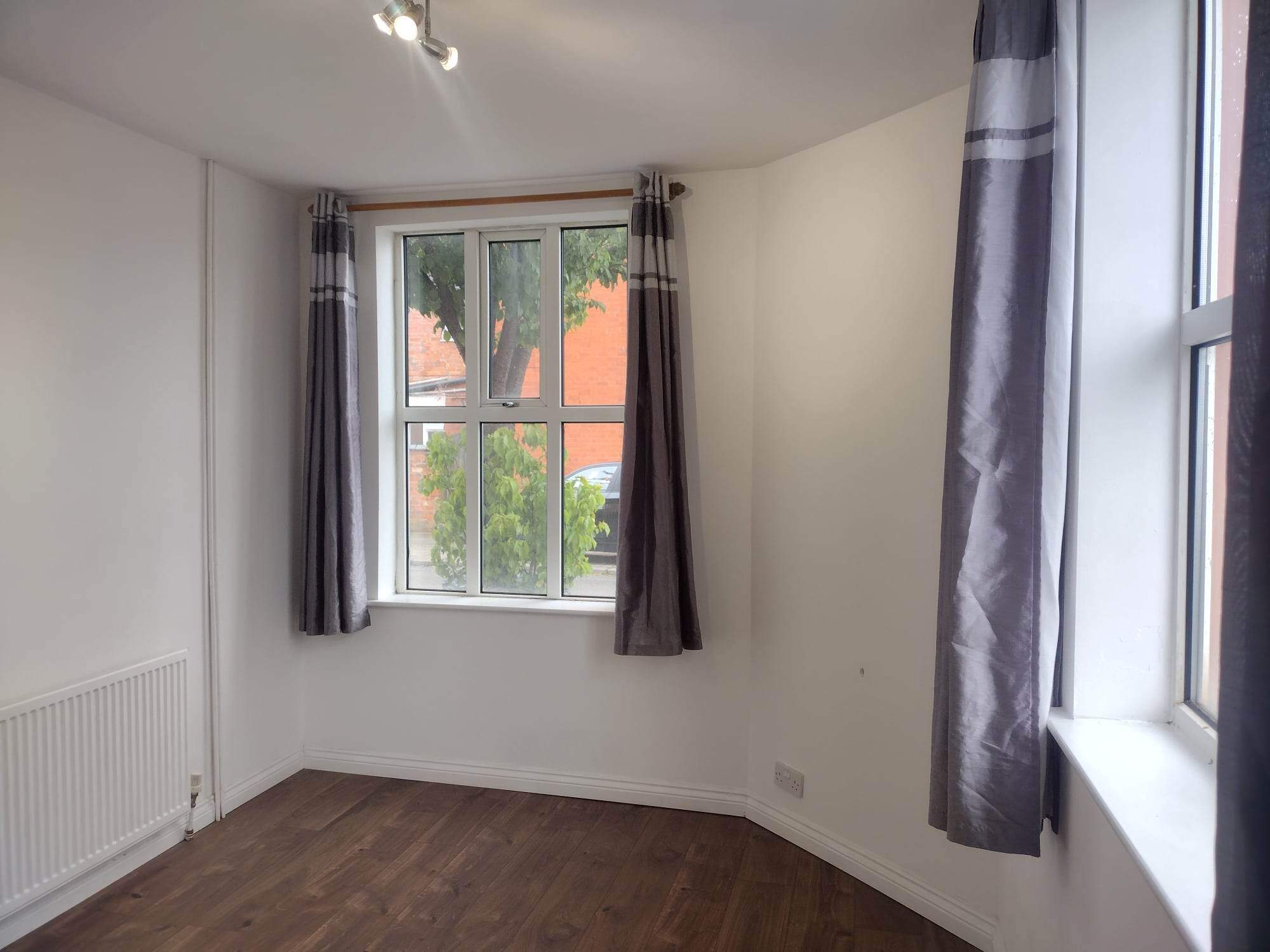 355207035_262736706404916_2088644-1