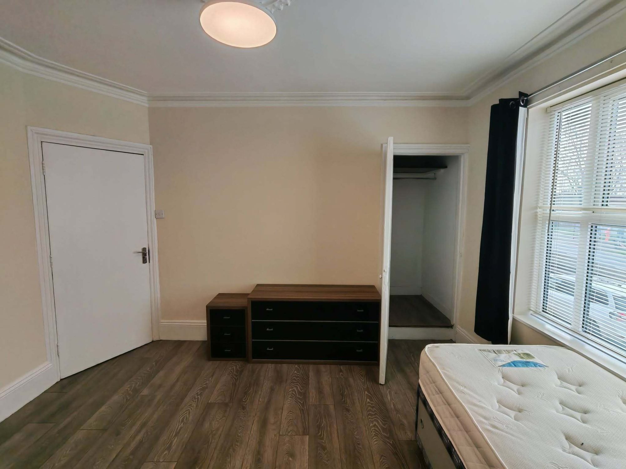 f618d3e7-a7d3-4c93-b47b-52c39612139c f618d3e7-a7d3-4c93-b47b-52c39612139c